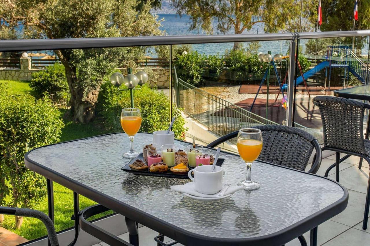 Evia Riviera Resort 아마린토스 외부 사진